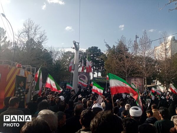 بیعت مردم ولایت مدار کاشمر با سومین رهبر انقلاب اسلامی 