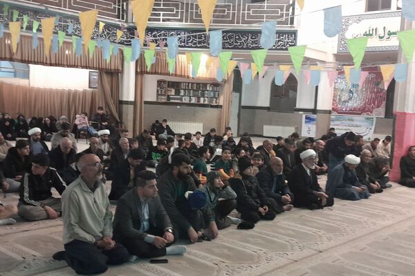 جشن میلاد امیرالمؤمنین علی (ع) در مسجد امام حسین (ع) شهرستان کامیاران