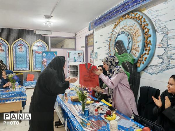 میزبانان فیزیکی، مهمانان مجازی، قاب‌بندی نوین هفته معلم در طلیعه شاهد