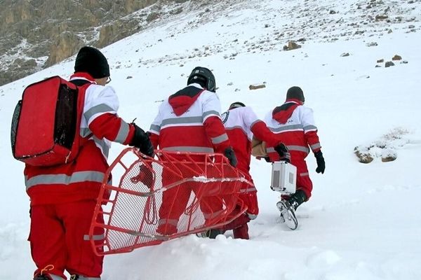 انتقال ۵۹ مصدوم و امدادرسانی به ۸۹۴۱ نفر در برف و کولاک ۱۹ استان