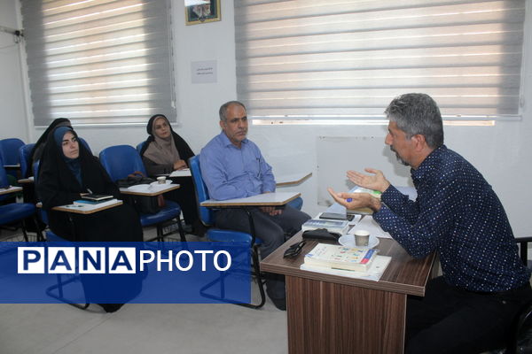کارگاه آموزشی دانش‌افزایی تربیت مدرس آموزش خانواده آموزش و پرورش استان بوشهر