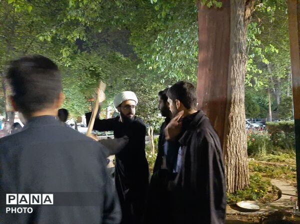 مراسم چهلم شهادت رهبر انقلاب اسلامی ایران در میدان باغ ملی یزد