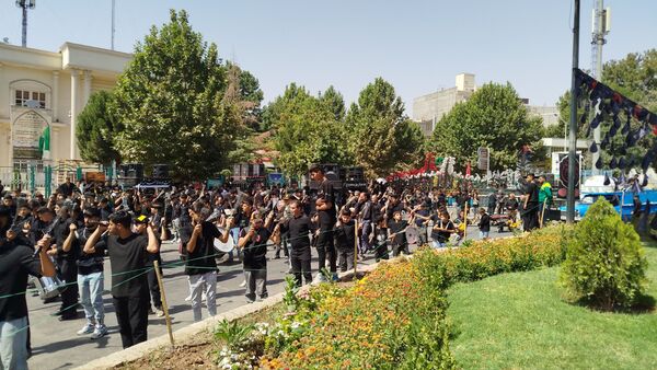 برپایی پرشور مراسم عزاداری سیدالشهدا در خیابان‌های نیشابور 