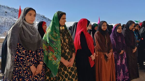 طنین زنگ انقلاب در مدرسه فرزانگان شهرستان باشت