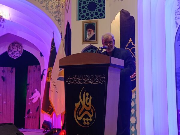 شب شعر آیینی پیرغلامان حسینی برگزار شد