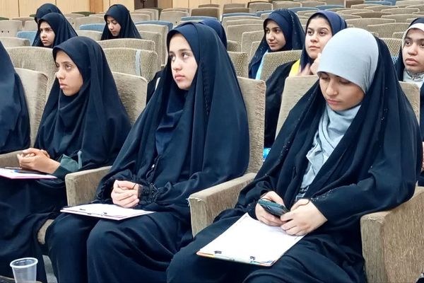 انتخابات شورای دانش آموزی دختران کرمان