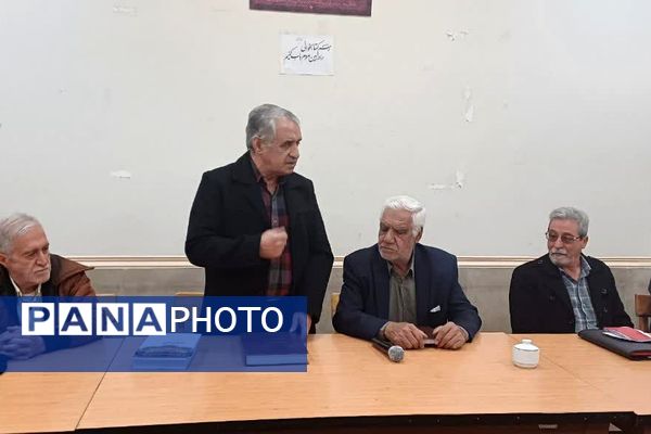 روایت قلم‌های ماندگار؛ پنجمین نشست کتابخوانی پیشکسوتان در پیشوا