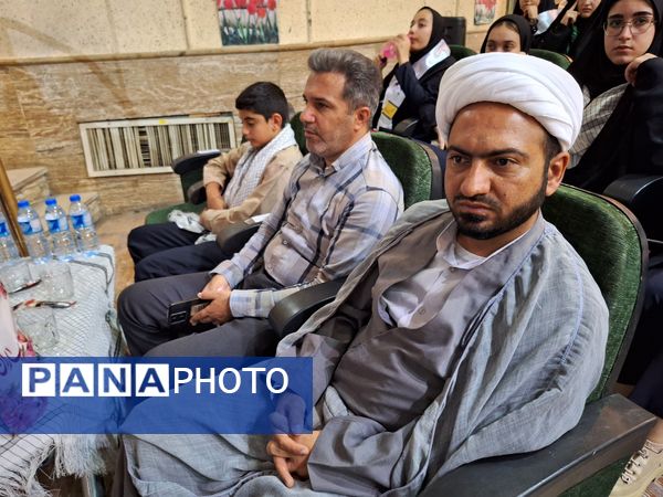 یادواره شهدای دانش‌آموز  در شهرستان مرودشت 