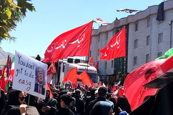 مراسم تشییع پیکر مطهر رهبر معظم انقلاب در جوار ملکوتی حرم امام رضا (ع)