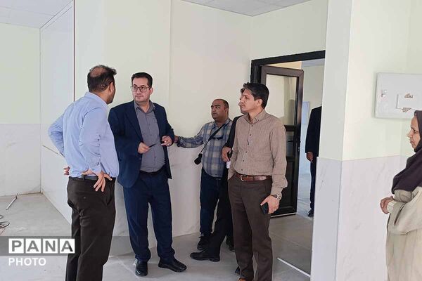 بازدید مدیران کل آموزش و پرورش و نوسازی مدارس از دبیرستان سبز فردوسی بجنورد