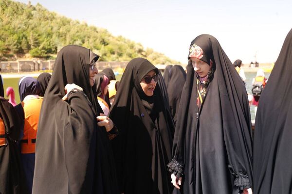دختران قرآنی سمپاد ایران بر فراز بام تبریز