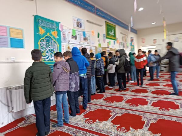 برپایی نمایشگاه مدرسه انقلاب در دبیرستان شهید رجایی