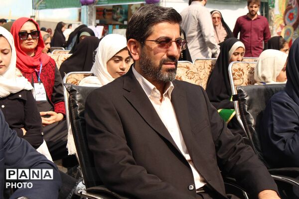 هنر دانش‌آموزان بهارستان یک در نگاه مسئولان