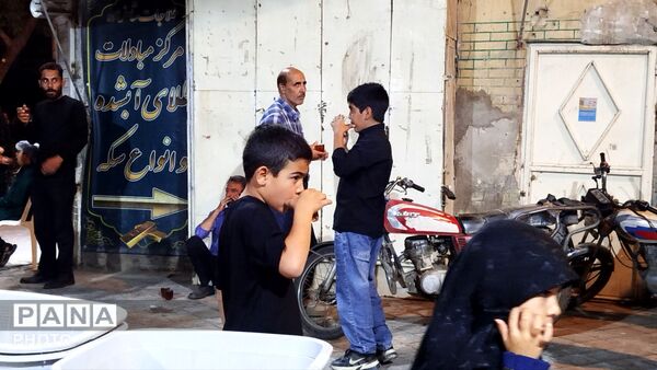 چایخانه حضرت زهرا (س) عطر و بوی دل‌انگیزی میدهد 