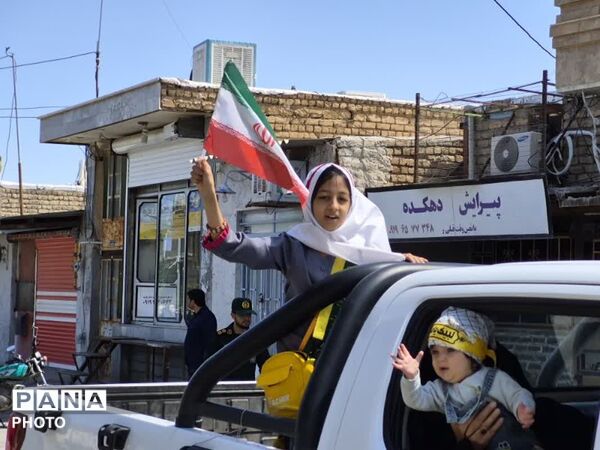 رزمایش بانوان جانفدای ایران در شهر آوه