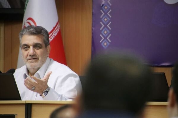 تشکل‌ها حلقه واسط مردم و حاکمیت هستند