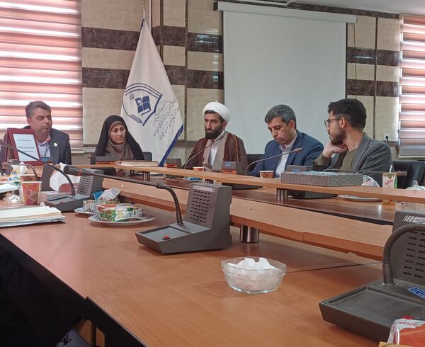 جلسه هم‌اندیشی معاونان و مربیان پرورشی و فرهنگی شهرستان فیروزکوه