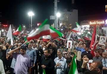 سوزاندن پرچم آمریکا و اسرائیل نماد ایستادگی در برابر استکبار