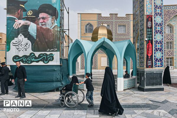 آماده‌سازی حرم مطهر رضوی در آستانه تشییع رهبر شهید انقلاب