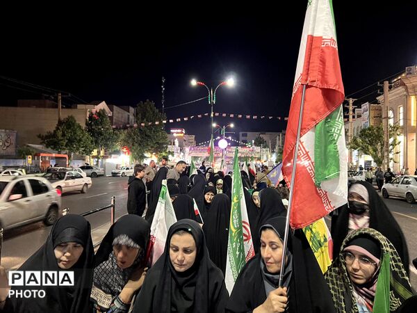 راهپیمایی پرشور و آموزش اصلحه با حضور گسترده  مردم  ساوجبلاغ