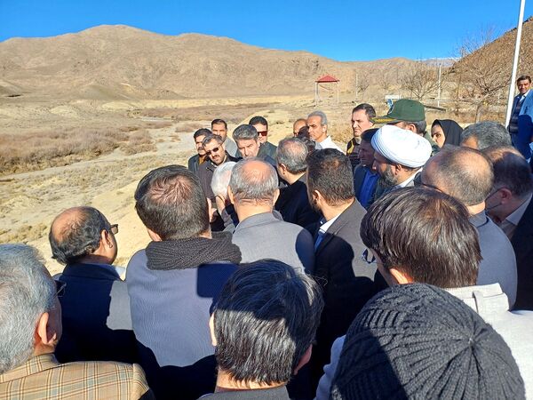 بازدید استاندار از مکان جانمایی شده برای احداث سد ۱۲ میلیون مکعبی دربند 