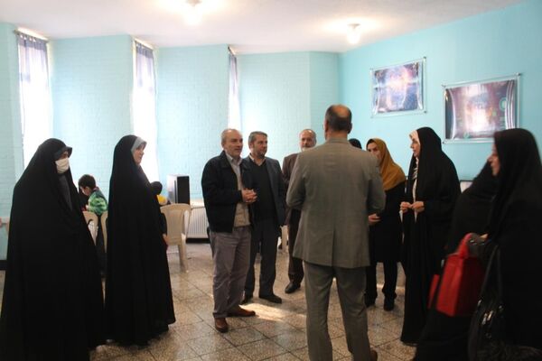 گرامیداشت فرهنگ ایثار با تقدیر از دانش‌آموزان فرزند شهید در منطقه ۵