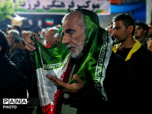 نسل نو در گلوگاه پای کار وطن