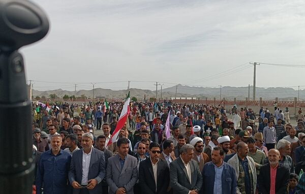 تجدید میثاق مردم بشاگرد با آرمان‌های انقلاب اسلامی در راهپیمایی ۲۲ بهمن