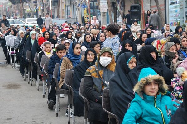 جشن خیابانی نیمه شعبان در شهر قیامدشت 