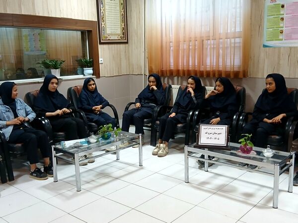 جلسه معارفه اعضای برگزیده شورای دانش آموزی دبیرستان میرزا جعفر سروقد 
