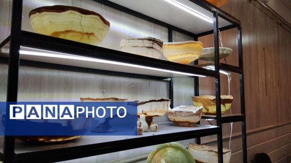 نمایشگاه صنایع‌دستی و سوغات شب یلدا در شهرستان محلات 