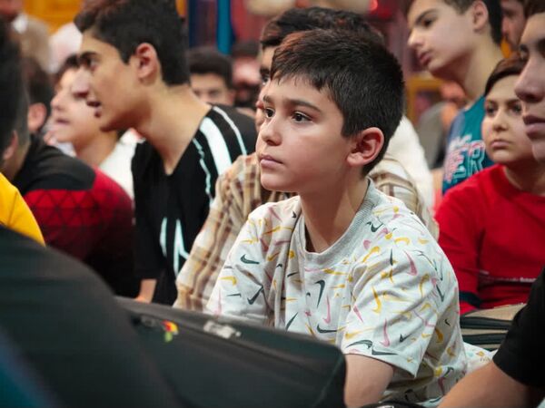 جلوه‌ای از اعتکاف دانش‌آموزی در مسجد امام علی‌بن‌ابی‌طالب (ع)