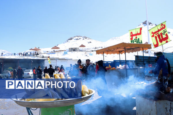 نشاط زمستانی در پیست «سخوید» یزد