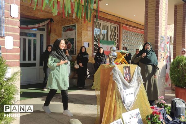 آیین بازگشایی مدرسه در دبیرستان شاهد کوثر شهرستان رباط‌کریم