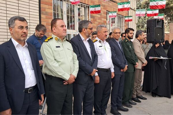 آغاز سال تحصیلی در دبیرستان بانو عفت آهنگری ناحیه یک شهرری