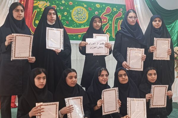 جشن ستارگان در دبیرستان مهر نیشابور