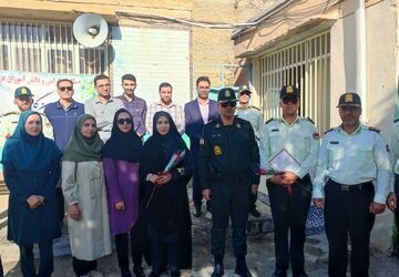 گرامیداشت هفته نیروی انتظامی در دبستان فردوسی دوره دوم ابتدایی شهرستان بروجن

