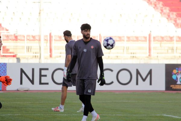 تمرین بازیکنان تیم تراکتور پیش از بازی با الوحده امارات