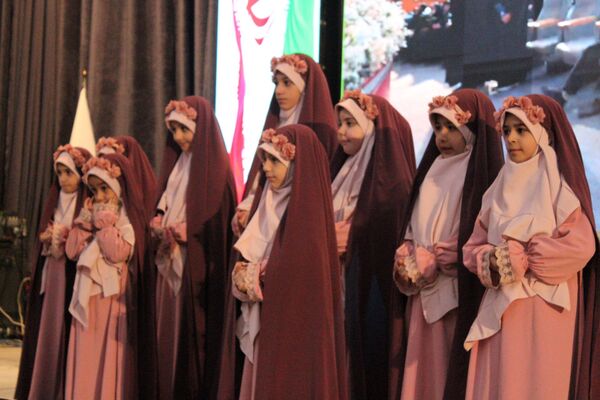 جشن باشکوه هه فجر در سالن نژاد فلاح کرج