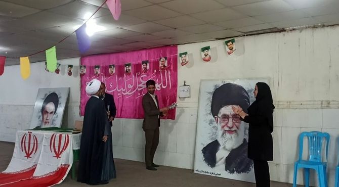 گرامیداشت دهه فجر در مدرسه صدرای ولایت میناب 