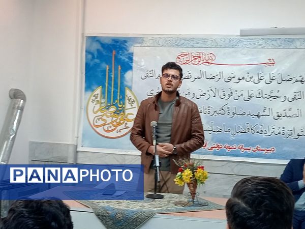 جلسه تجربه گردانی با قبول شدگان کنکور سراسری در دبیرستان نمونه آیت‌الله خامنه‌ای