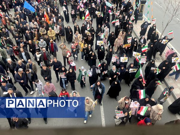 حضور پرشور مردم در راهپیمایی ۲۲ بهمن هشتگرد