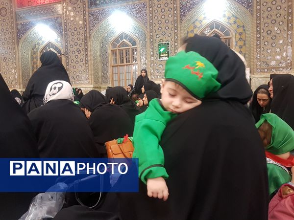 برگزاری بزرگترین اجتماع شیرخوارگان حسینی در حرم مطهر رضوی