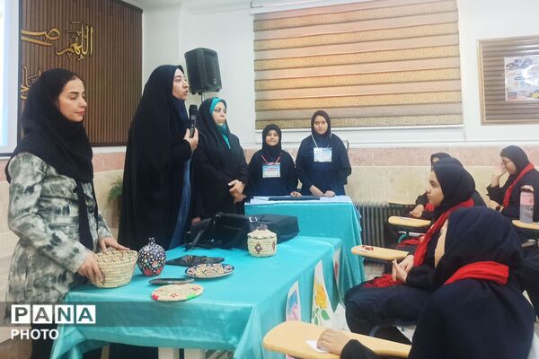 جشن هفته سلامت روان و استعدادیابی و شکوفایی در دبیرستان شاهد بهشت