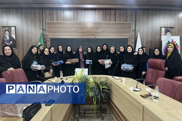 مراسم تجلیل از مشاوران مدارس ملارد در اردوگاه شهید محمد منتظری