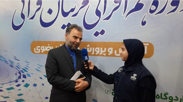 نشست صمیمی هم‌افزایی مربیان قرآنی استان خراسان رضوی