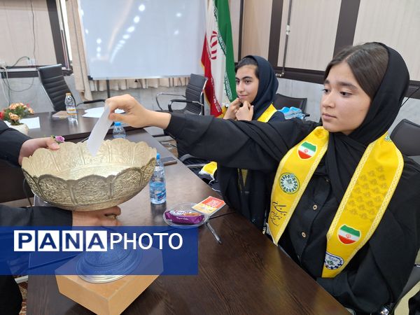 برگزاری انتخابات  مجلس شورای دانش‌آموزی ناحیه ۳شیراز 