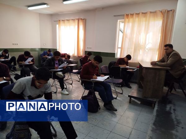 اولین آزمون پایش برای دانش‌آموزان دهم، یازدهم و دوازدهم دبیرستان نمونه آیت‌الله خامنه‌ای