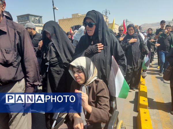 مراسم پیاده‌روی و عزاداری دلدادگان اربعین در شیراز