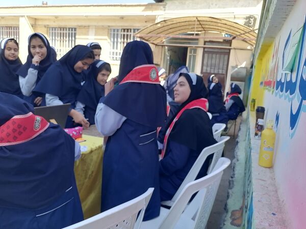 مراسم انتخابات شورای دانش آموزی در دبیرستان ناهید نخودی 